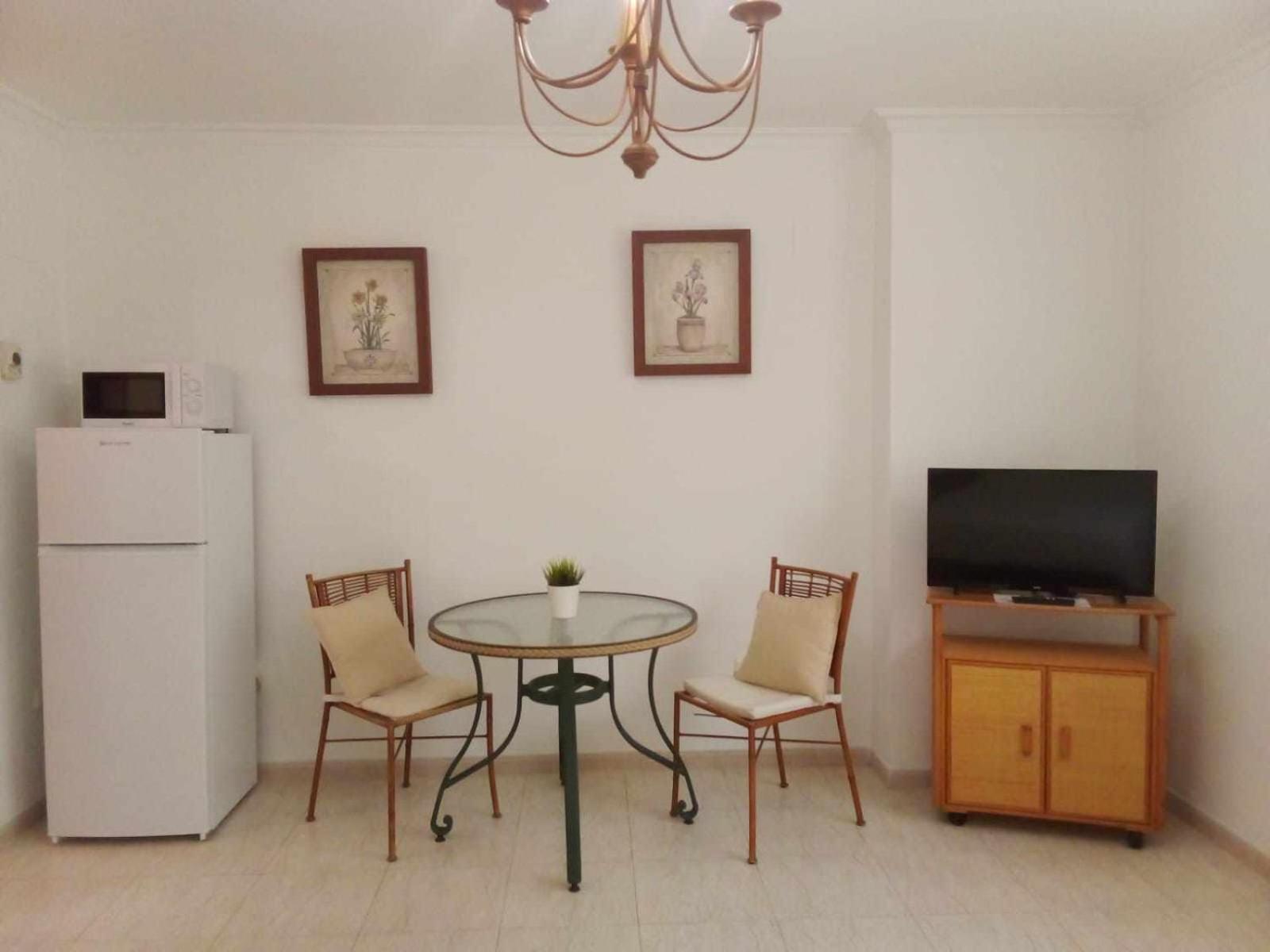 Coqueto Estudio En Calle Vela เบนัลมาเดนา ภายนอก รูปภาพ